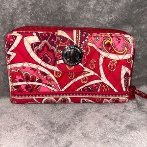 Vera Bradley turn lock Wallet “Rosie Posies” print